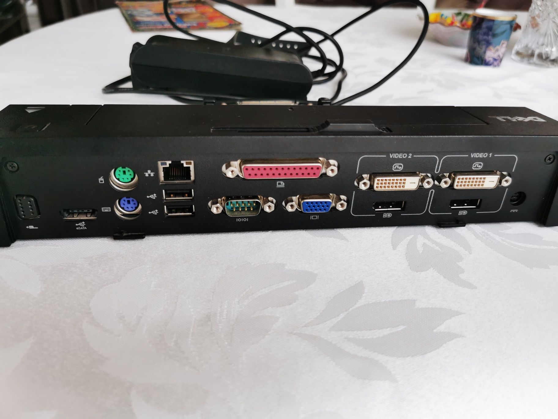 Продавам докинг станция Dell PR02X.