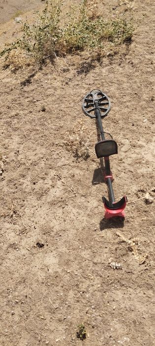 металлоискатель .