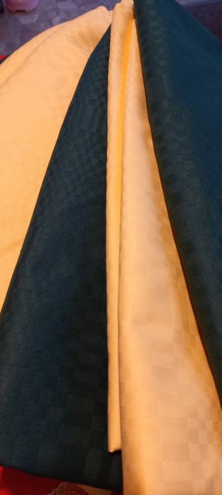 Fata de masa Damask