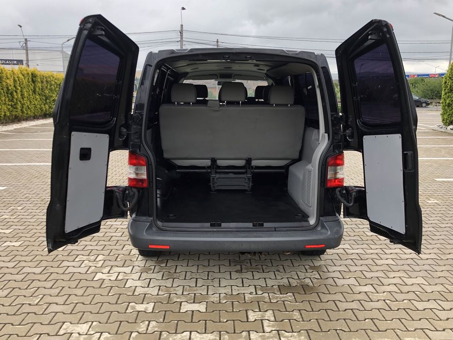 VW Transporter T5 lung 9locuri an 2010 2.0tdi 102cp clima usi spate