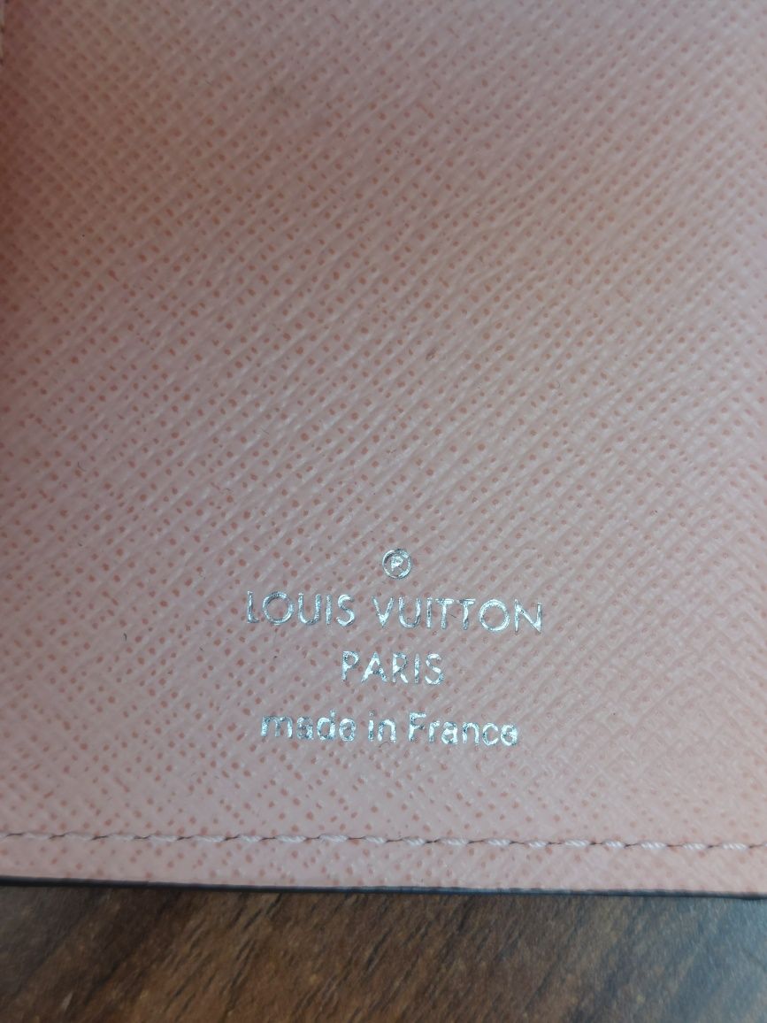 Оригинално Louis Vuitton Rose Ballerine Victorine Wallet