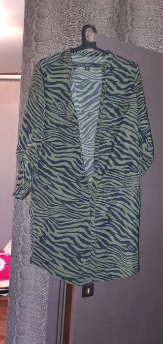 Дамска рокля и къс гащеризон