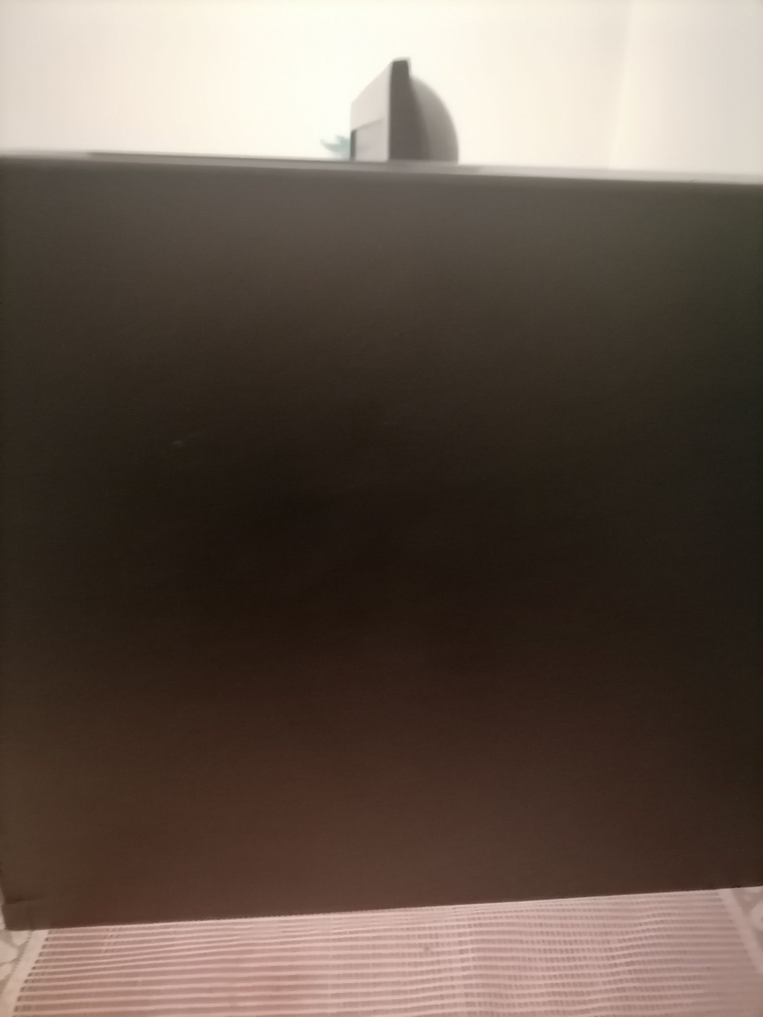 Vand pc intreg cu tot cu mouse tastatura si caști
