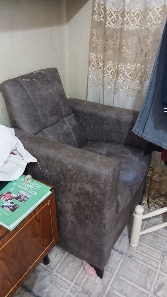 Кресло на заказ в отличном состоянии.
