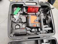 Laser leica lumina rosie