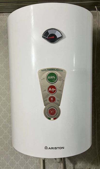 Ariston ABS BLUR 80 V бойлер 80 литр сотилади