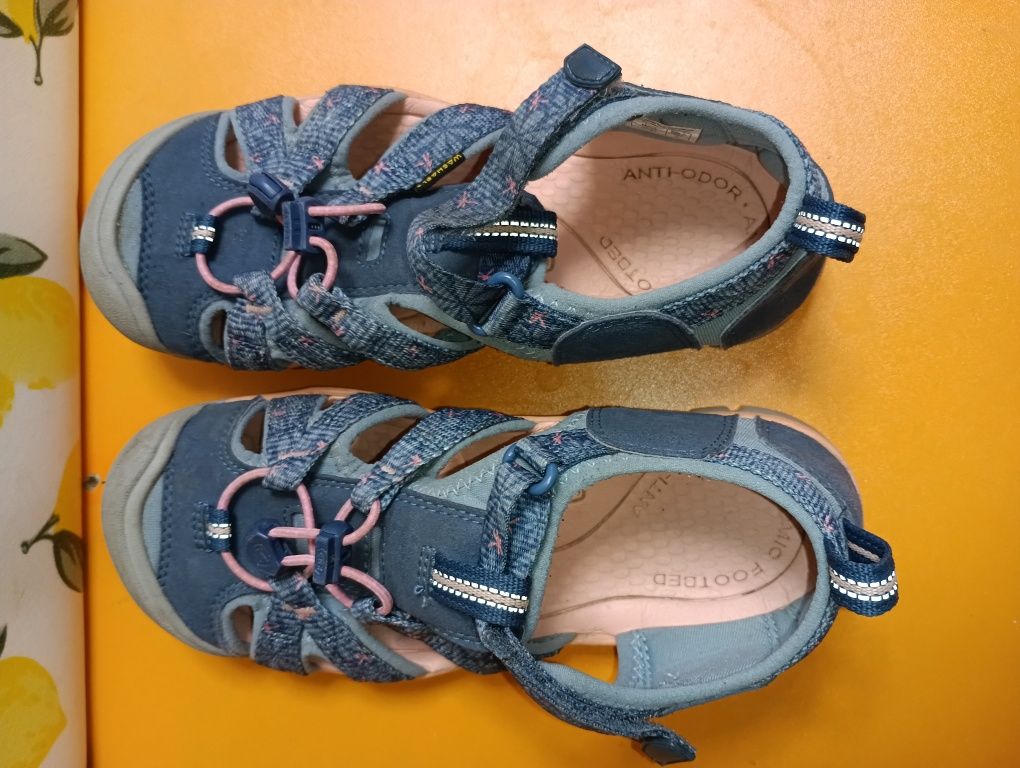 Keen сандали N 35 - 12 лв