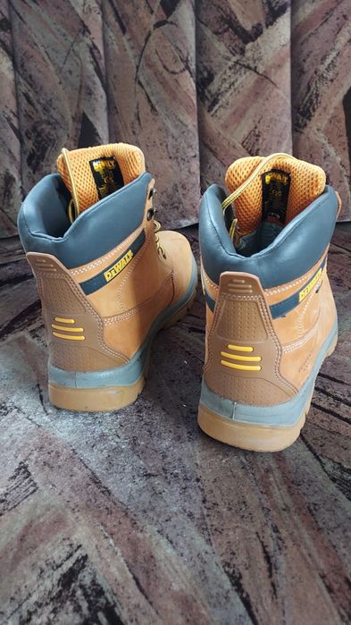 Ghete piele Dewalt mărimea 44