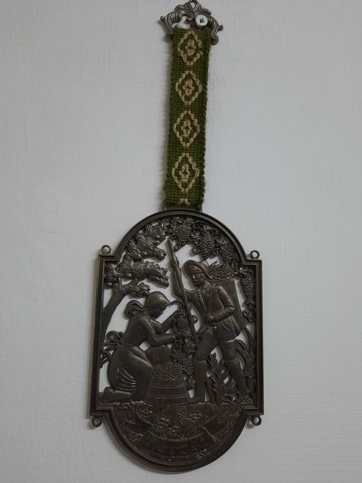 Ornament coarne caprior, decorațiuni