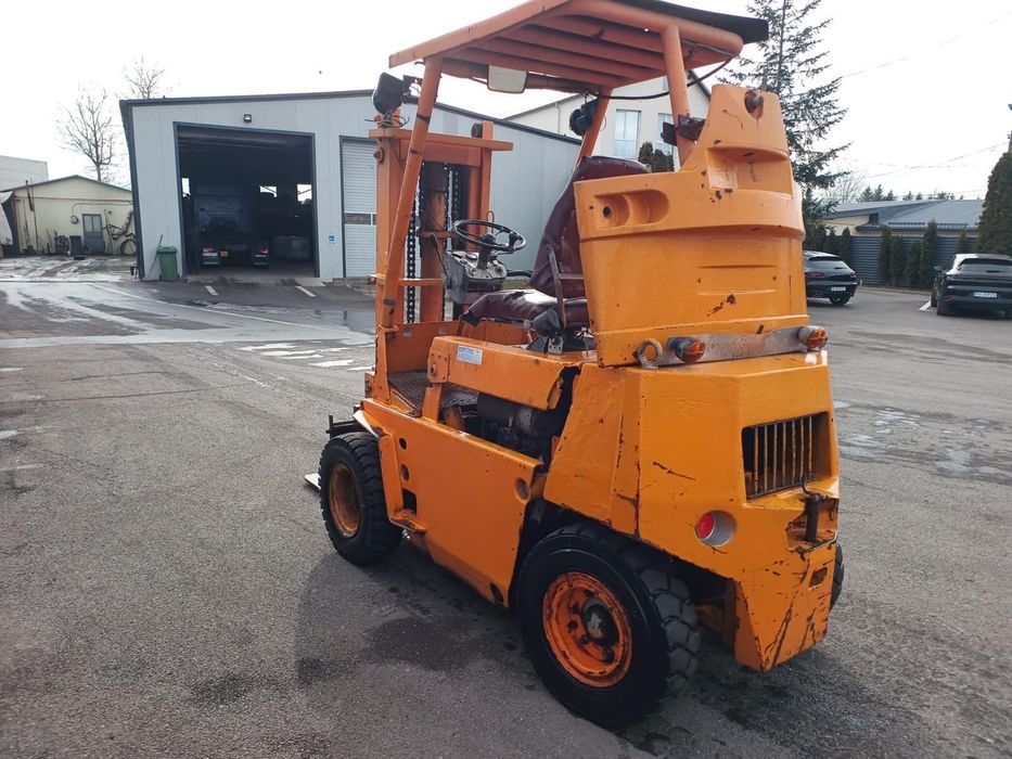 Motostivuitor diesel ridica 3 tone la 5 metri