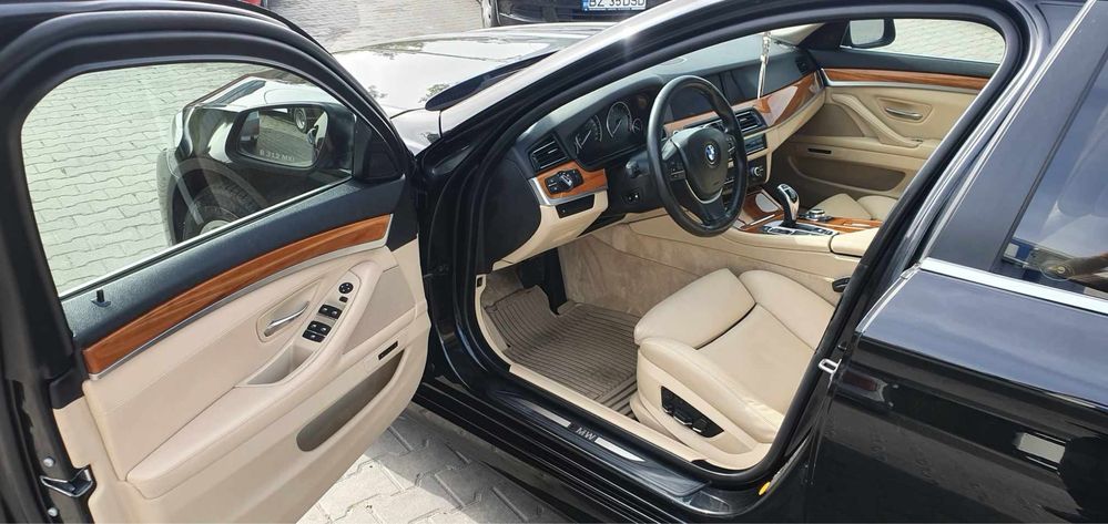 BMW 528i xdrive.