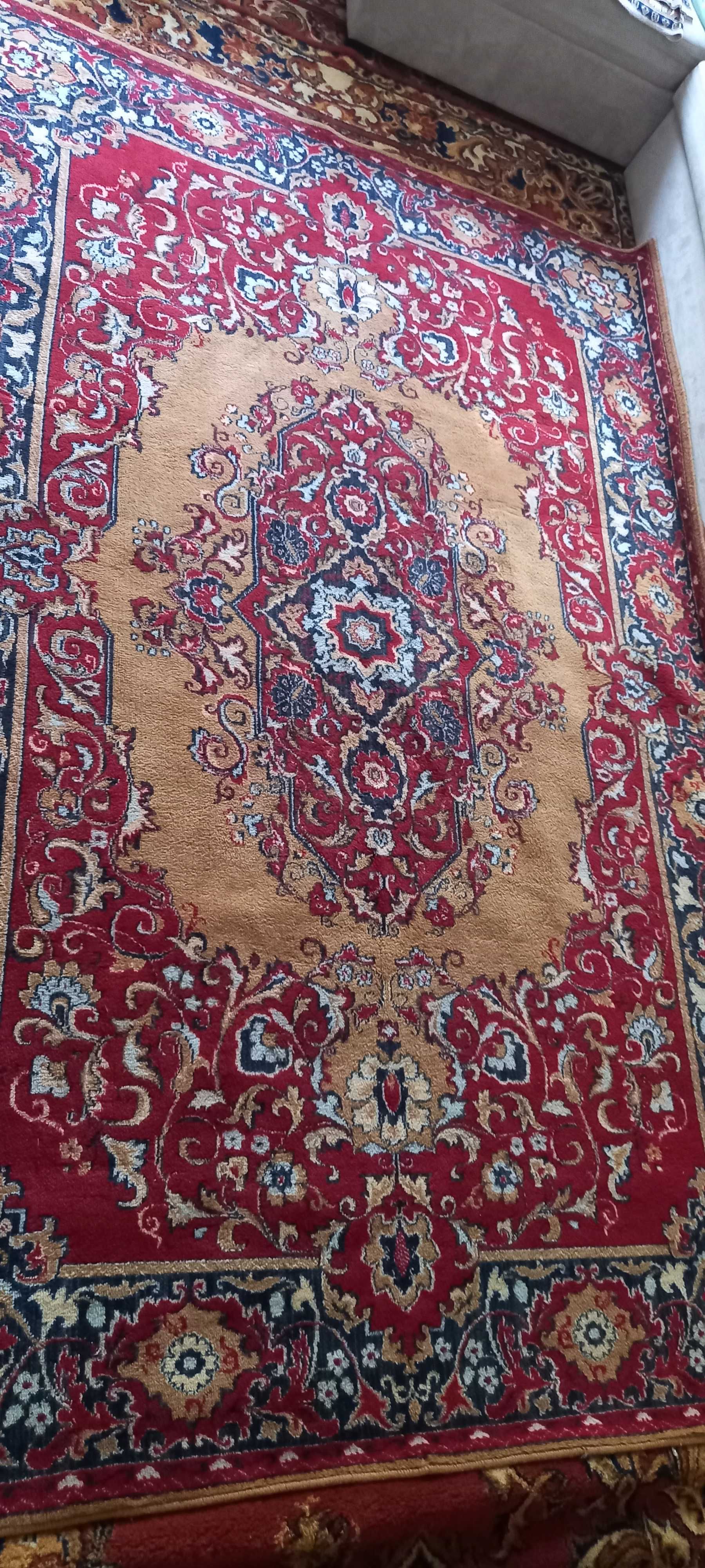 Ковер шерстяной.