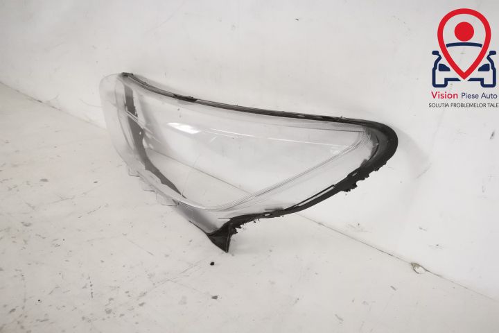 Волво ХЦ40 / Volvo XC40 Оригинална лява фарова стъкло в добро състояни