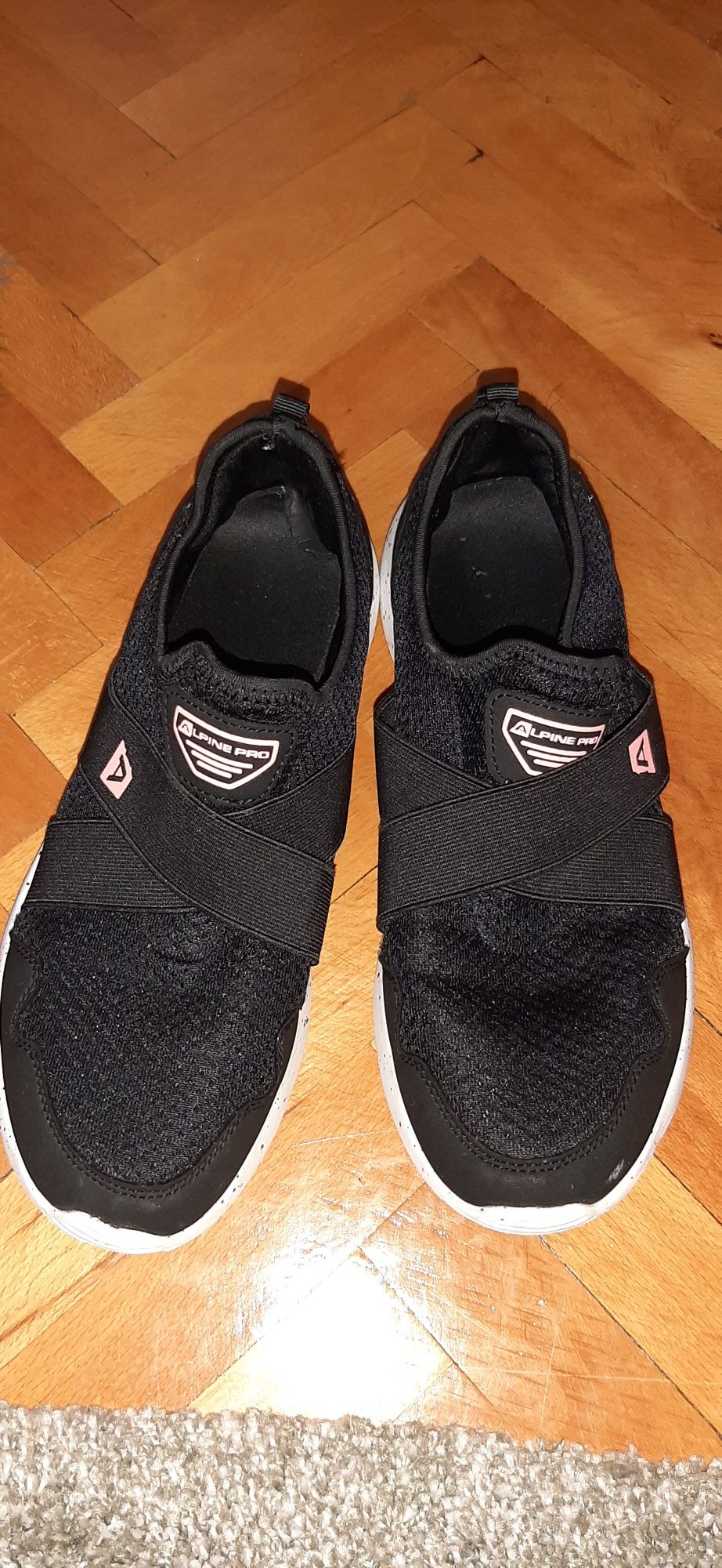 Adidasi Sneakersi Sportissimo