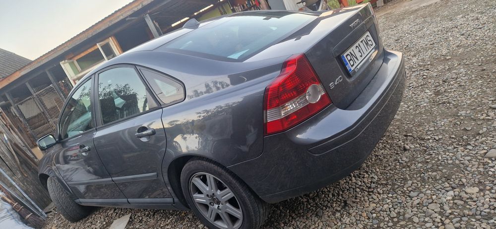Vând mașină Volvo S40