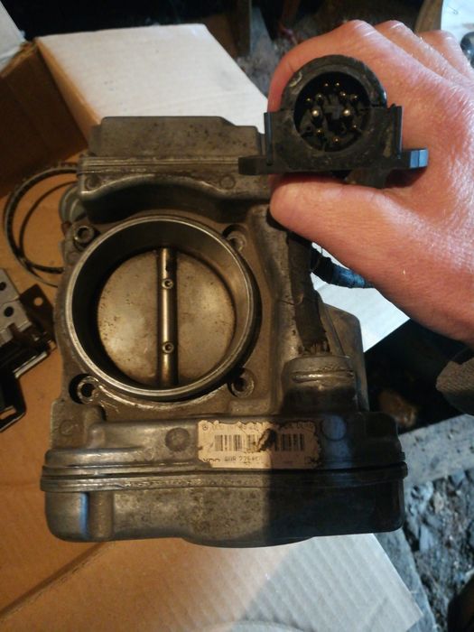 Продам дроссель белый 100тыс и эбу на него 40тыс