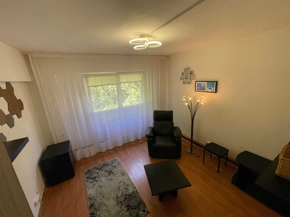 Ap. 3 camere, decomandat, Piata Iancului metrou, centrala proprie