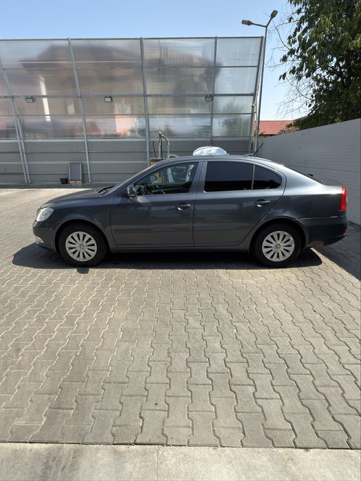 Skoda octavia 2 2011 luna 12