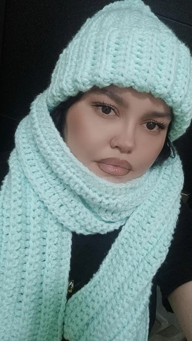 Вязаные шапки шарфы