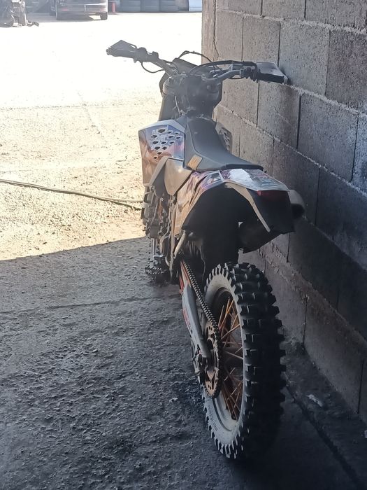 Vând cros KTM 450