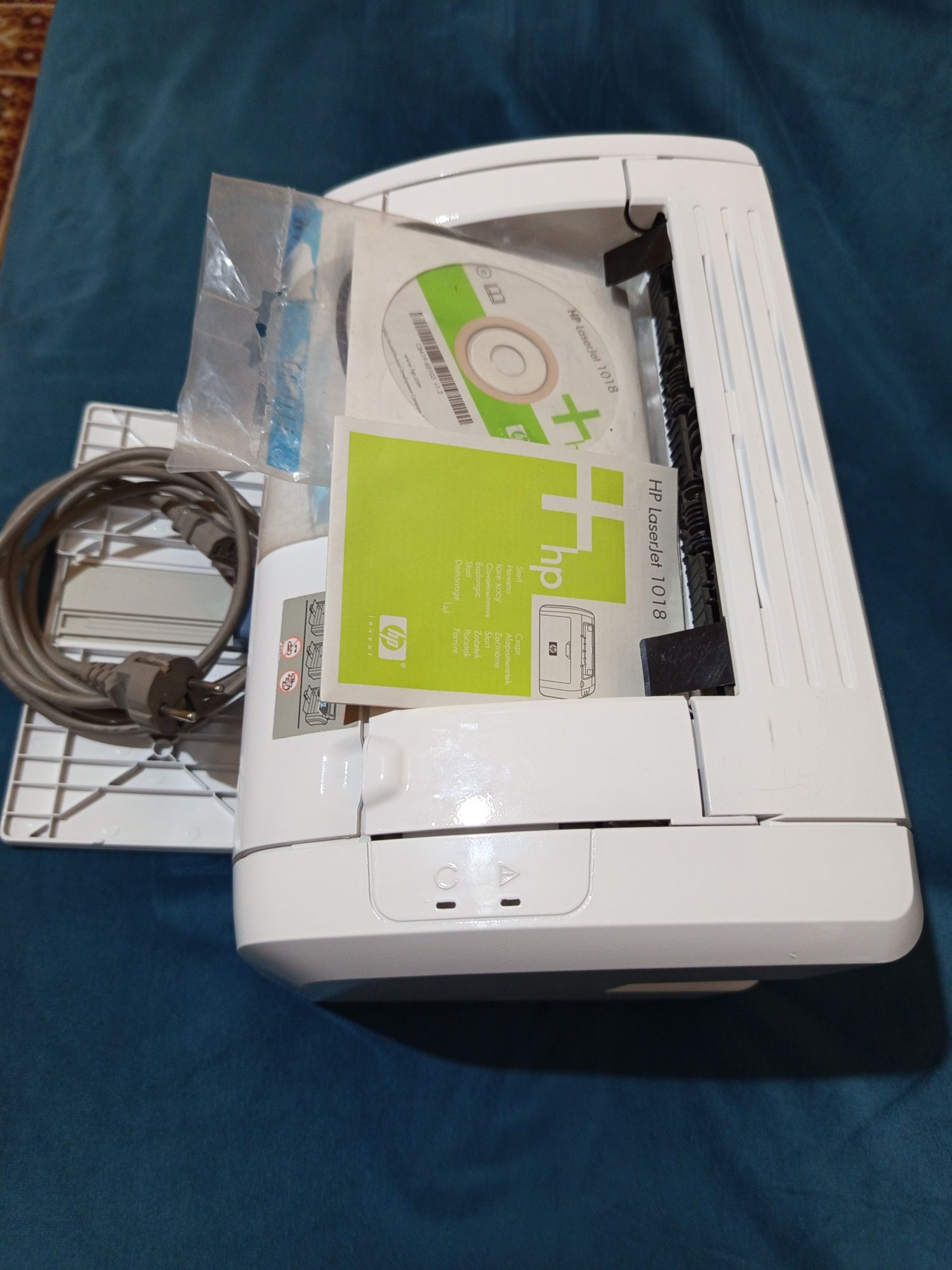 Состояние отличное Принтер 
HP LASERJET-1018