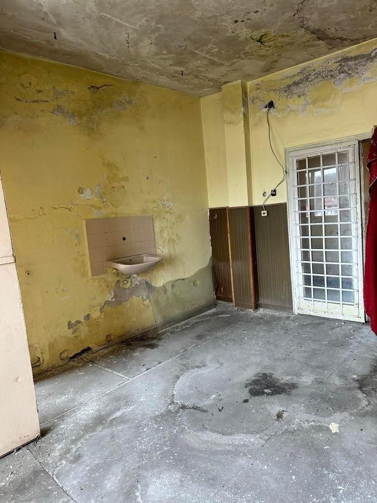 Продава се Многостаен апартамент в Крумовград - 180 кв.м за 241 €/кв.м - Снимка #18