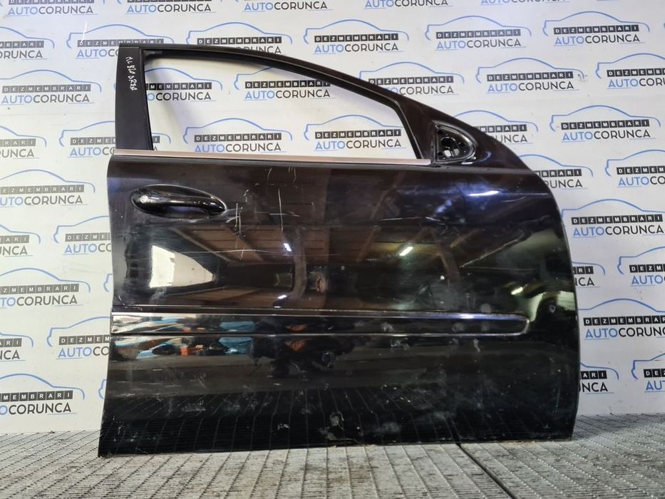 Usa Dreapta Fata Mercedes ML W164 Facelift 2008 - 2011 SUV 4 Usi NEGRU (820) FĂRĂ GEAM