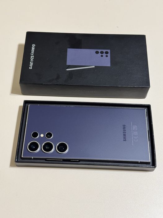 Samsung S24 Ultra 256 gb Ram 12 5G польный комплект