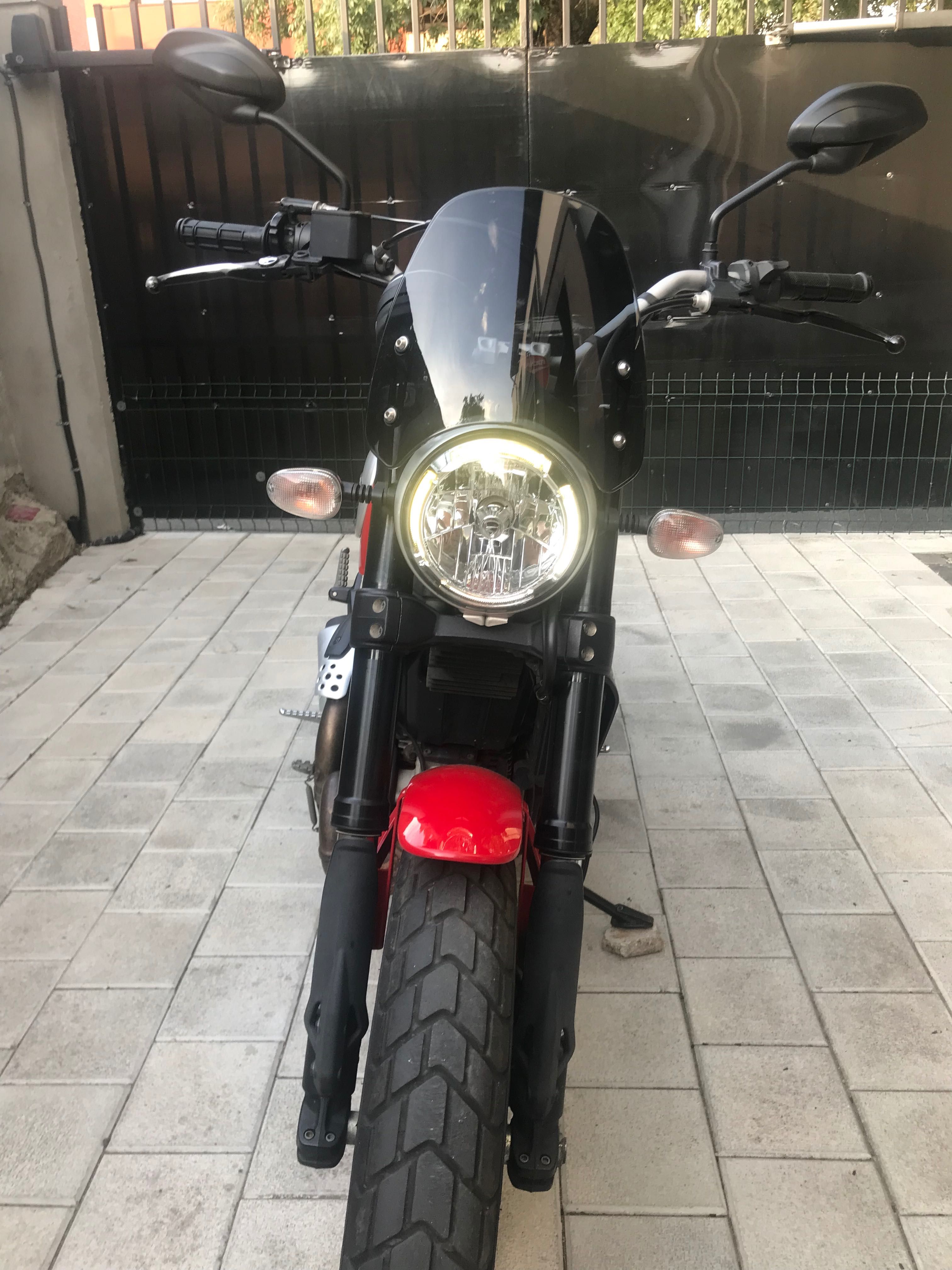 ducati scrambler icon 800 ABS