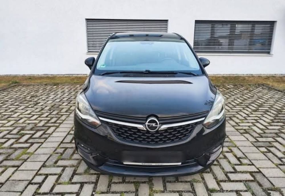 Opel Zafira Tourer - euro 6 / 10/2017