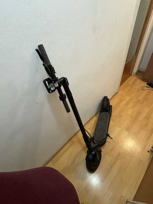 Trotineta Electrica Navee N65, 25km/h. Autonomie 65km