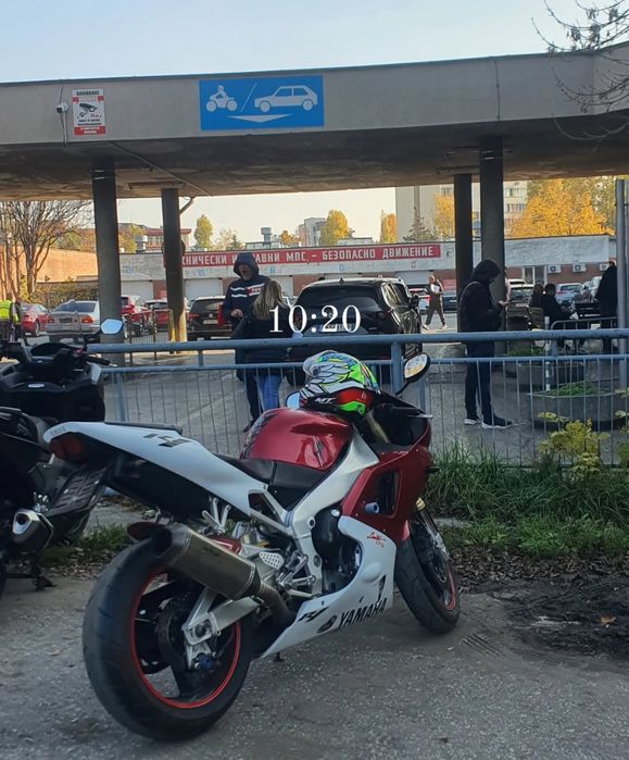 На части има вссички части и съшо се продава цял за вреска звенетеми