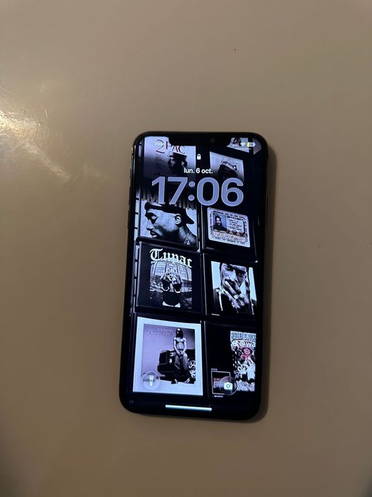Iphone 11 pro max 64 gb impecabil vand sau schimb