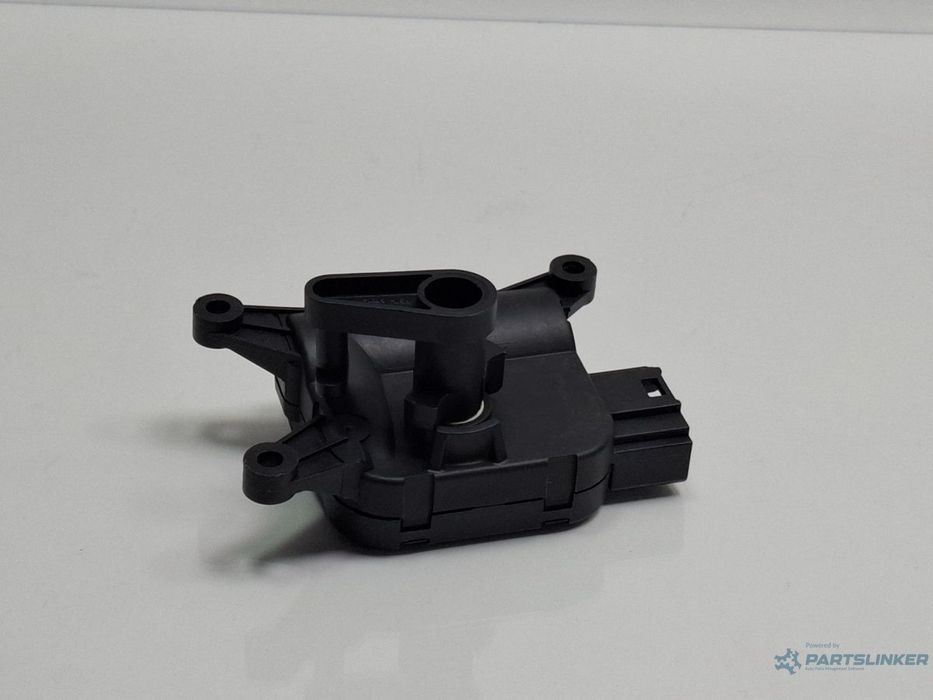 Motoras clapeta aeroterma VOLKSWAGEN PASSAT Variant 3C5 2005 - 2011 TDI BMP BOSCH 0132801370 3C0907511