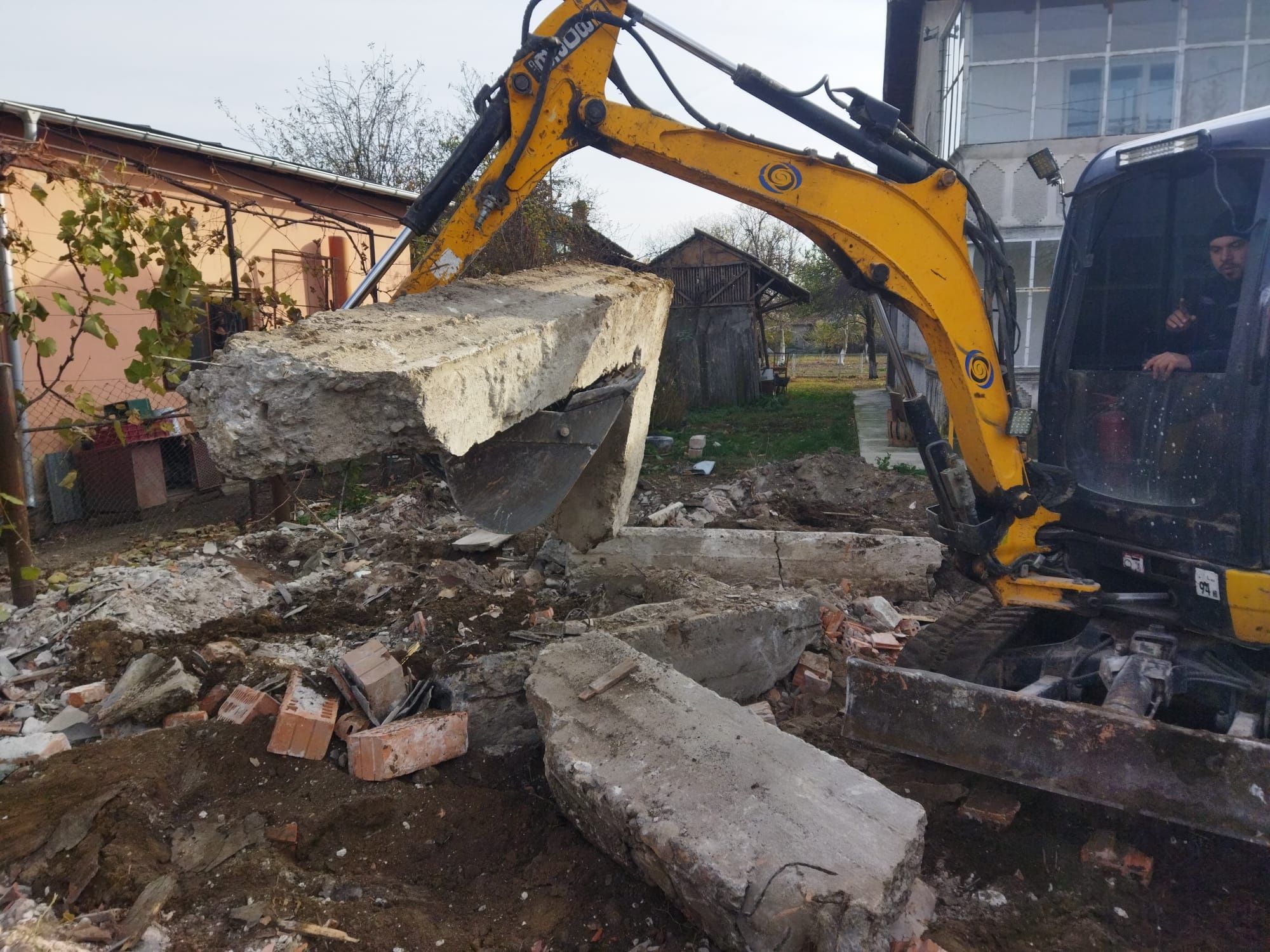 Miniexcavator/picon/demolări/săpături