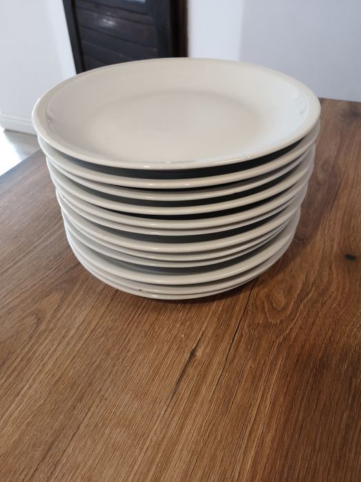 Чинии и комплект чаши за ракия