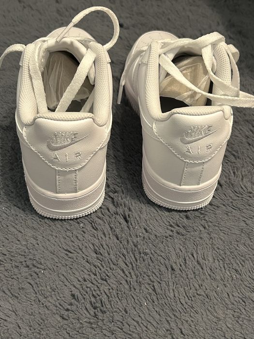 Nike air force 1 triple white