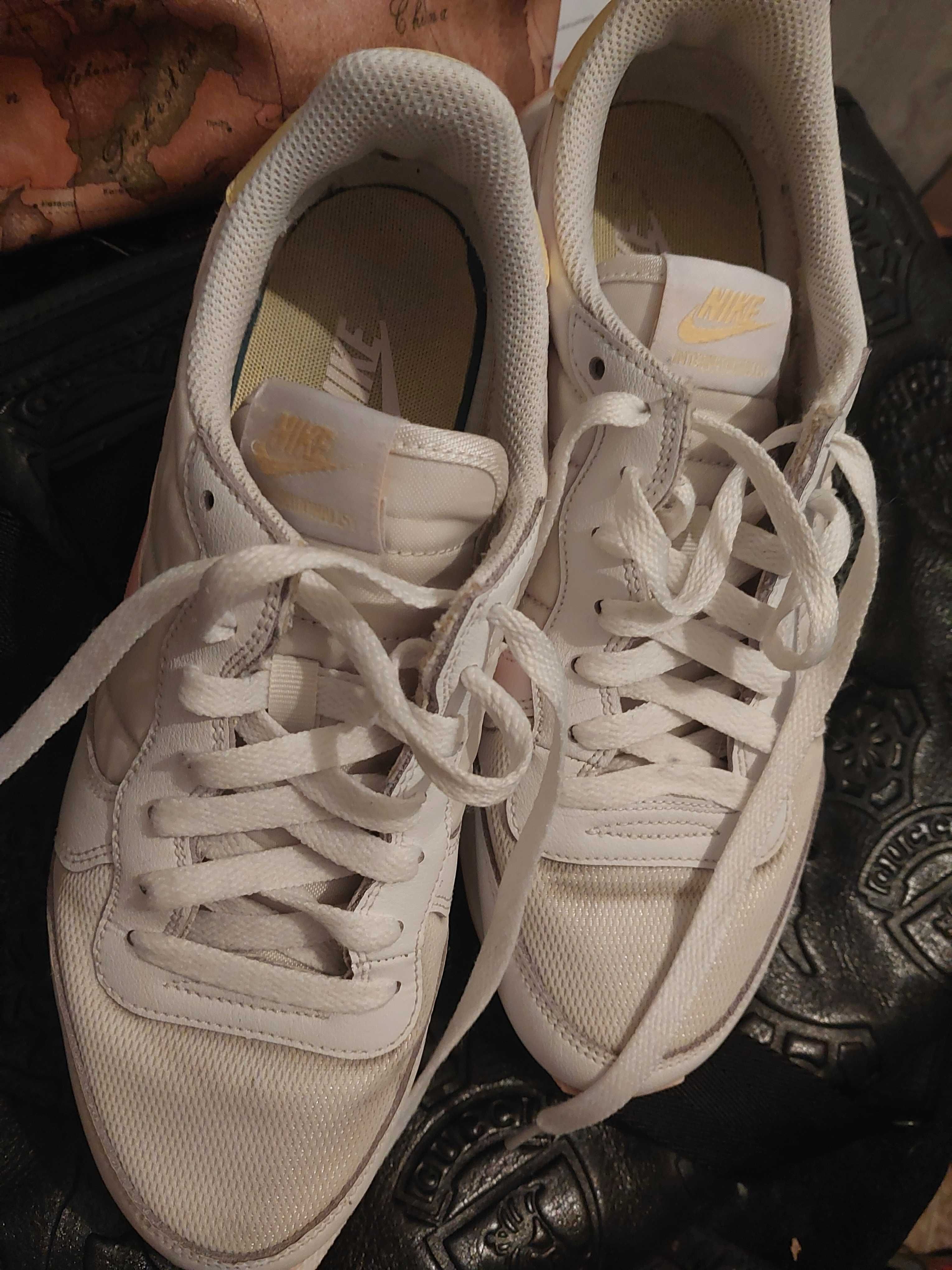 Nike Original Size 40.5  Дамски маратонки