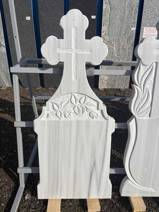Black friday 25% reducere la monumente funerare marmura si granit