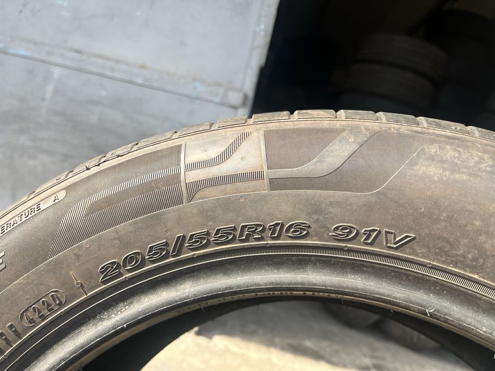 2 бр. летни гуми 205/55/16 Nexen AO DOT 4220 5,5 mm