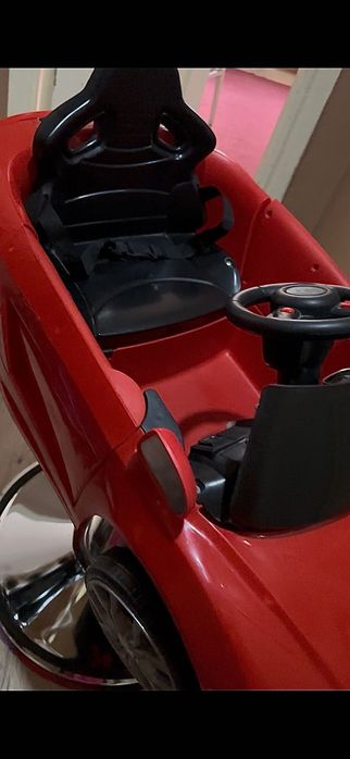 Детское кресло для стрижки детей