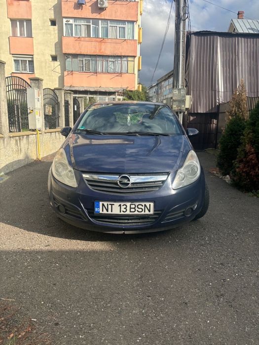 Opel Corsa 2009, benzina