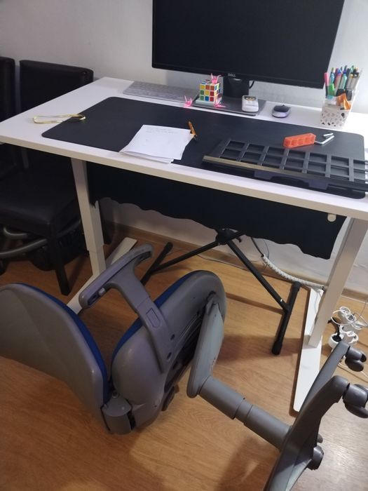Birou cu înălțime reglabila+Scaun reglabil