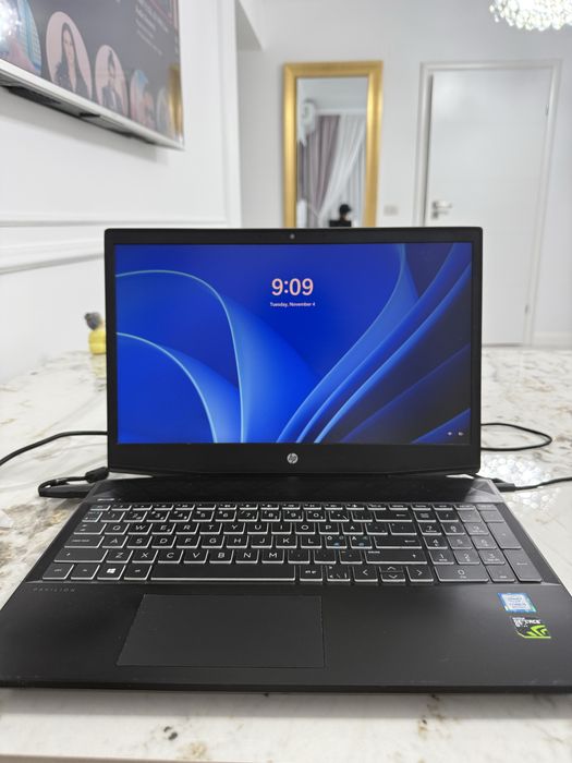 Laptop HP Pavilion Gaming + Perferice Gaming