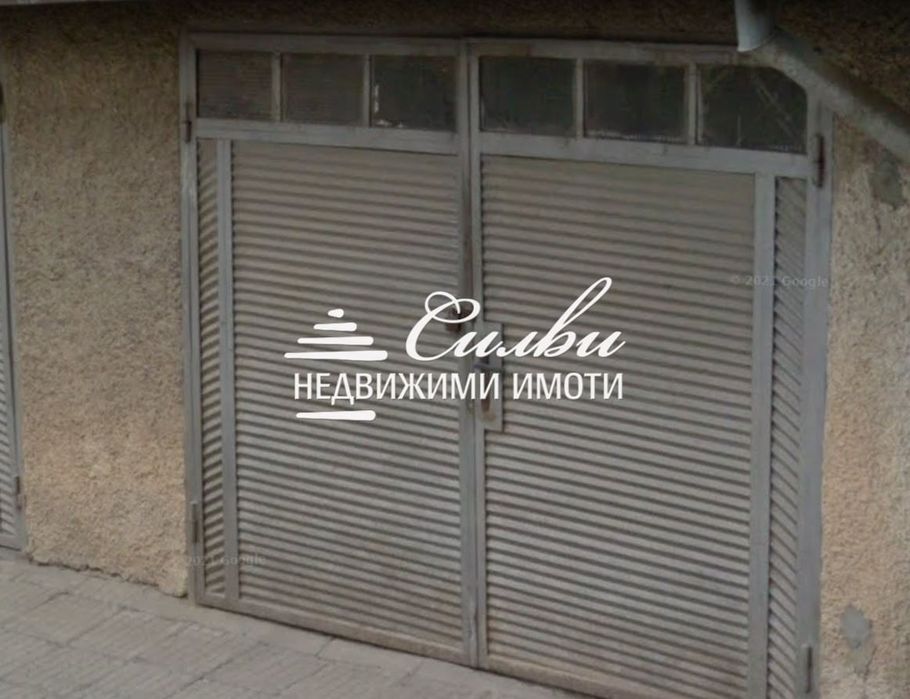 Предлага се гараж в ТУХЛЕНА кооперация - Малчо Малчев!