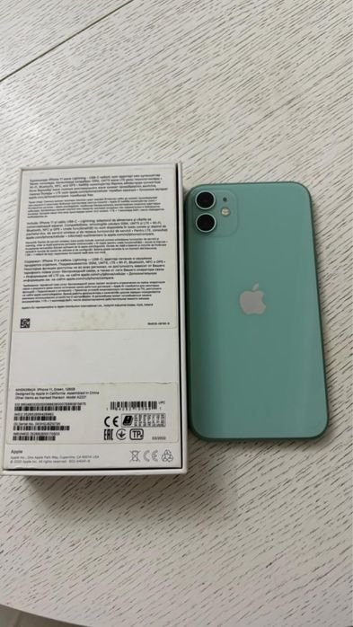 Apple 11 телефон в идеальном состоянии