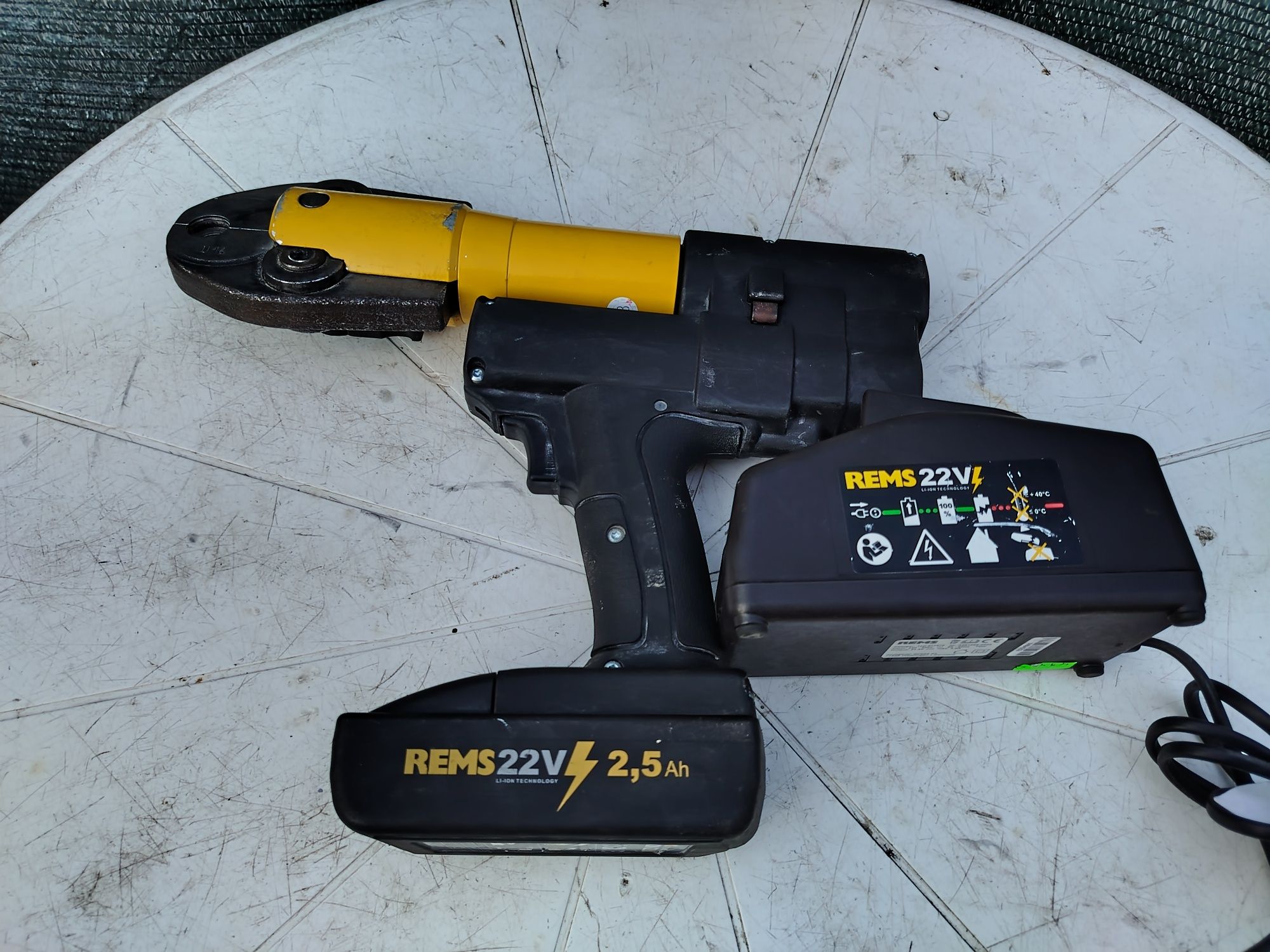 Rems mini press 22 v