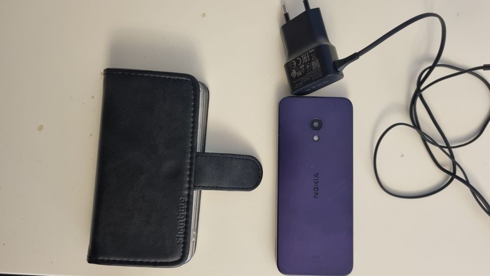 Nokia 225 4g si nokia 2660 flip