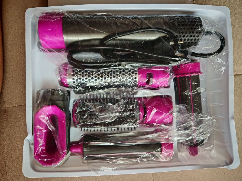 Маша тип Dyson нова