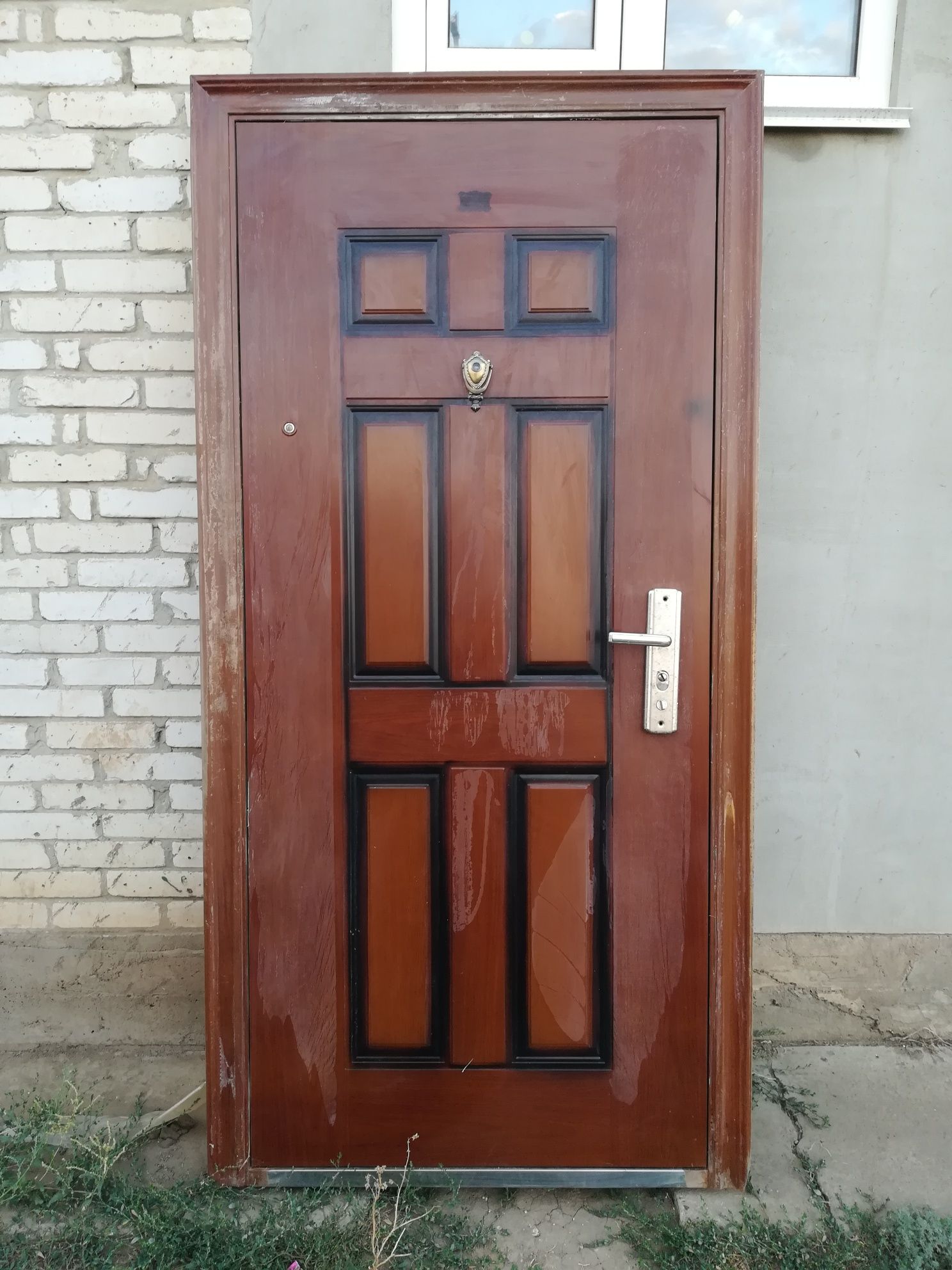 Продам металический дверь